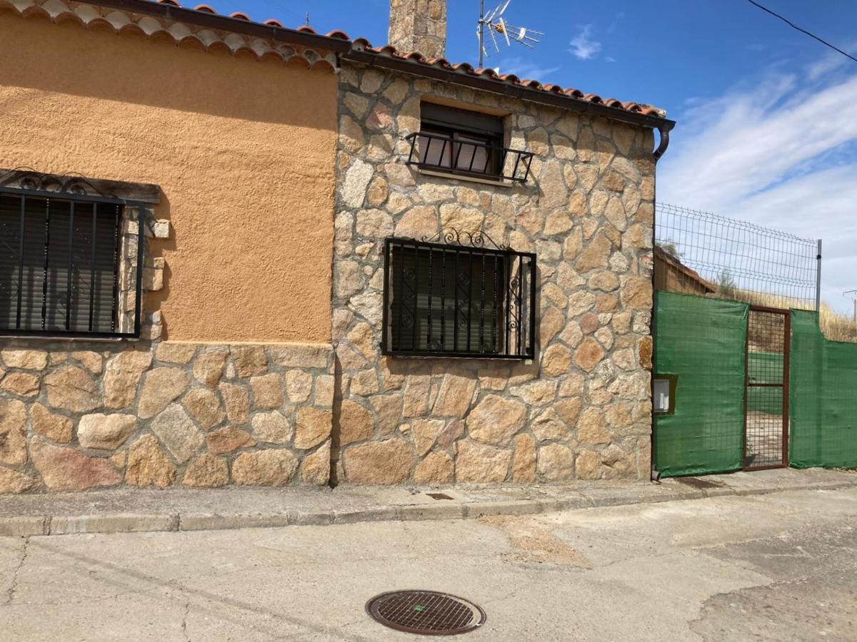 Casa Rural Neira Almenara de Tormes Екстериор снимка